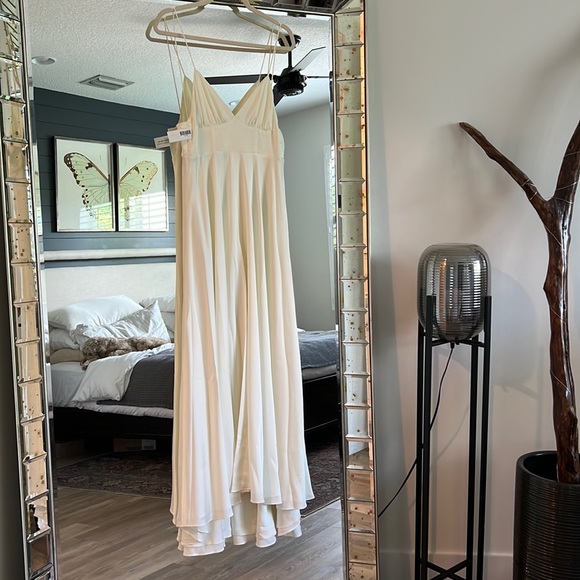 Ivory - Fame & Partners (Brand New, Never worn) Gown - Picture 1 of 11